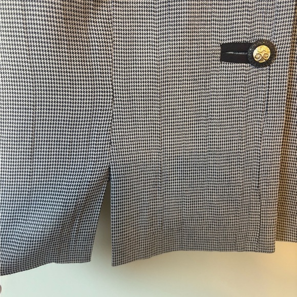 Vintage Women's Blue and Navy Button Down short sleeved Shirt size 8 - Picture 10 of 13